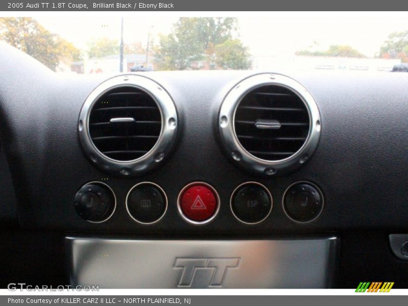 Brilliant Black / Ebony Black 2005 Audi TT 1.8T Coupe