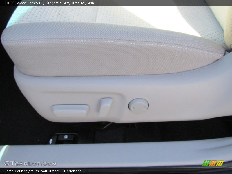 Magnetic Gray Metallic / Ash 2014 Toyota Camry LE