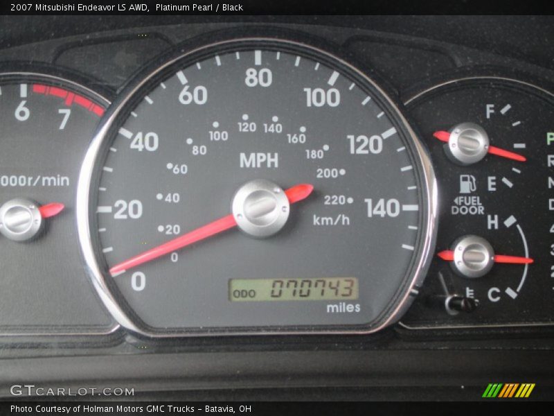 Platinum Pearl / Black 2007 Mitsubishi Endeavor LS AWD
