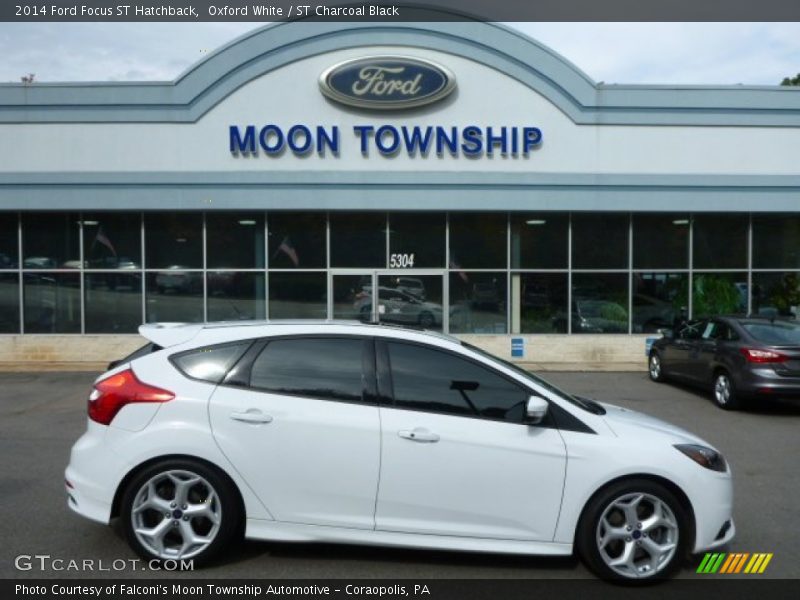 Oxford White / ST Charcoal Black 2014 Ford Focus ST Hatchback