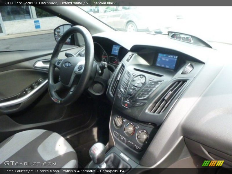 Oxford White / ST Charcoal Black 2014 Ford Focus ST Hatchback