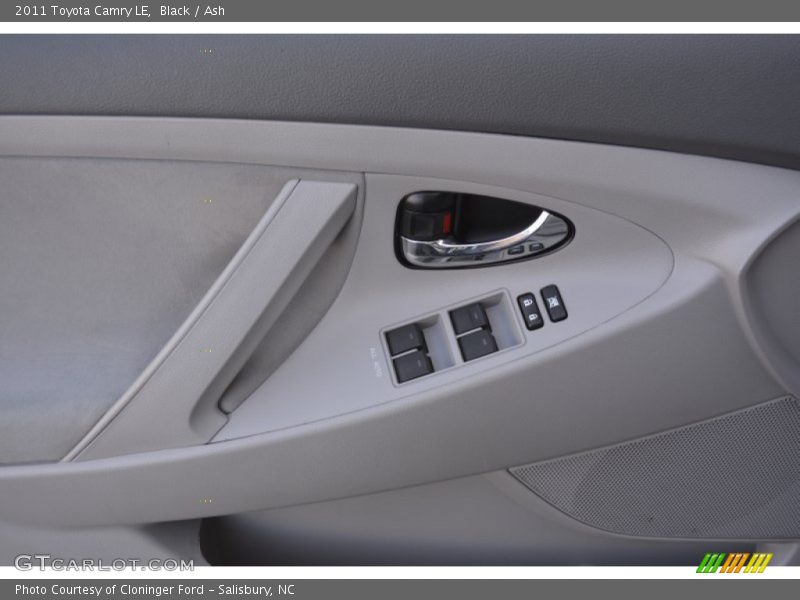 Black / Ash 2011 Toyota Camry LE
