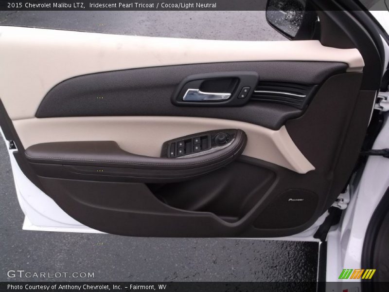 Iridescent Pearl Tricoat / Cocoa/Light Neutral 2015 Chevrolet Malibu LTZ
