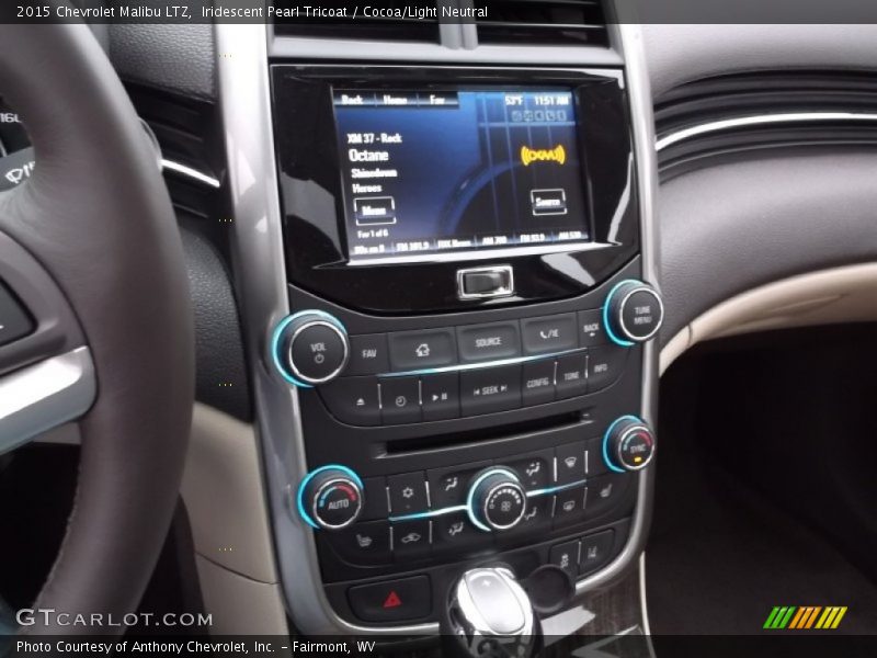 Iridescent Pearl Tricoat / Cocoa/Light Neutral 2015 Chevrolet Malibu LTZ