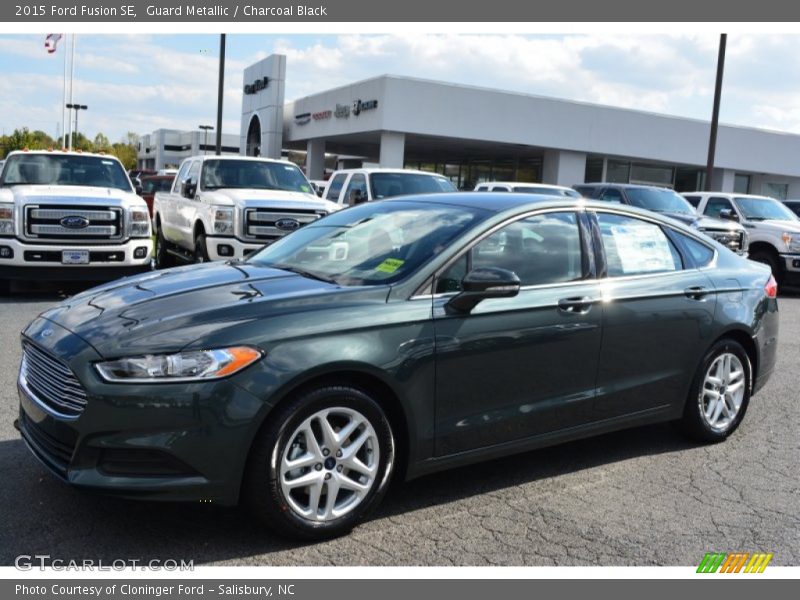 Guard Metallic / Charcoal Black 2015 Ford Fusion SE