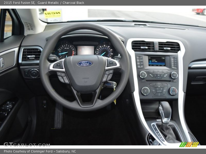Guard Metallic / Charcoal Black 2015 Ford Fusion SE
