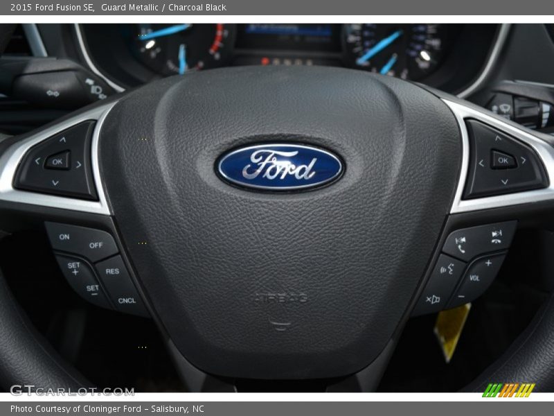 Guard Metallic / Charcoal Black 2015 Ford Fusion SE