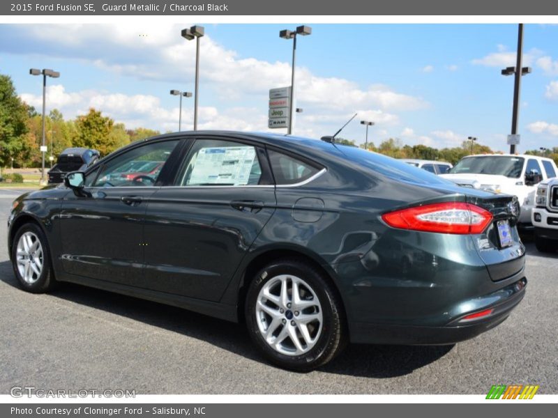 Guard Metallic / Charcoal Black 2015 Ford Fusion SE