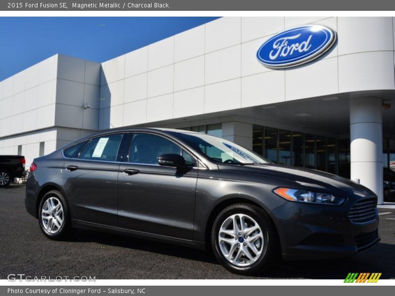 Magnetic Metallic / Charcoal Black 2015 Ford Fusion SE