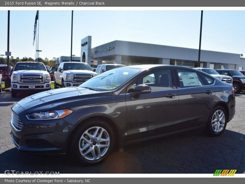 Magnetic Metallic / Charcoal Black 2015 Ford Fusion SE