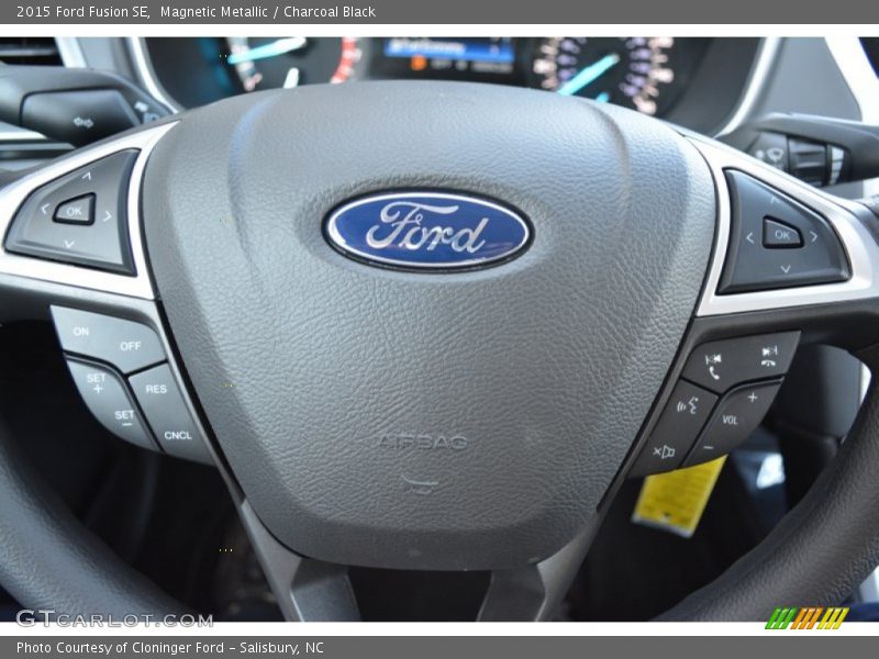 Magnetic Metallic / Charcoal Black 2015 Ford Fusion SE