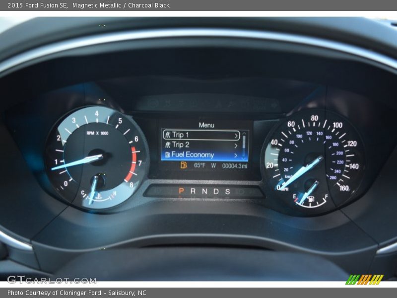 Magnetic Metallic / Charcoal Black 2015 Ford Fusion SE