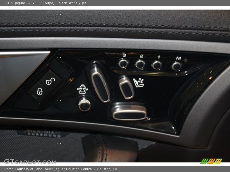 Controls of 2015 F-TYPE S Coupe