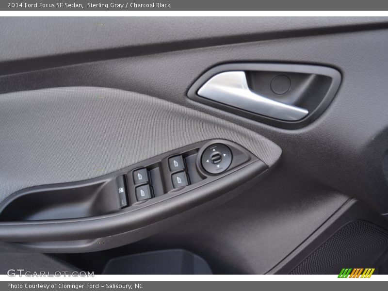 Sterling Gray / Charcoal Black 2014 Ford Focus SE Sedan