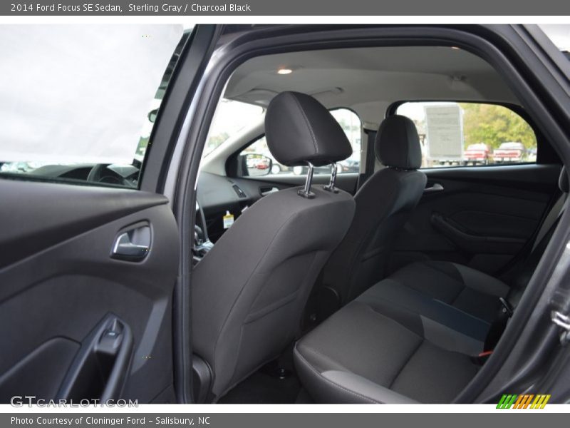 Sterling Gray / Charcoal Black 2014 Ford Focus SE Sedan