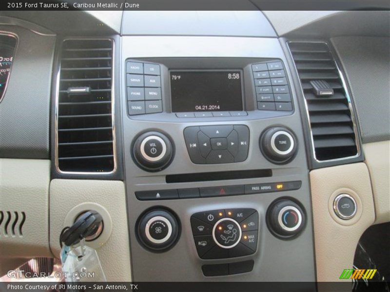 Controls of 2015 Taurus SE