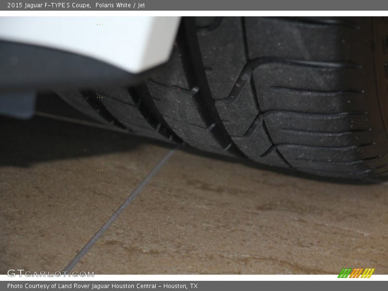 Polaris White / Jet 2015 Jaguar F-TYPE S Coupe