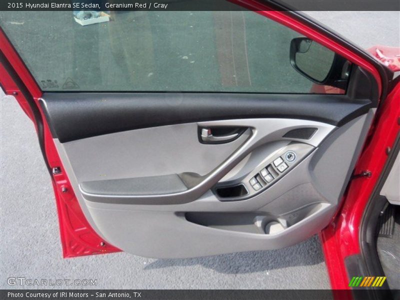 Geranium Red / Gray 2015 Hyundai Elantra SE Sedan