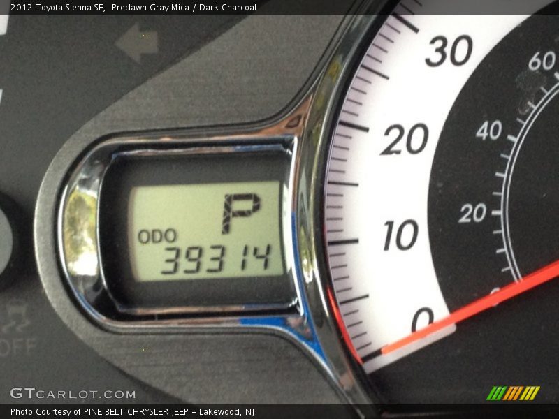 Predawn Gray Mica / Dark Charcoal 2012 Toyota Sienna SE