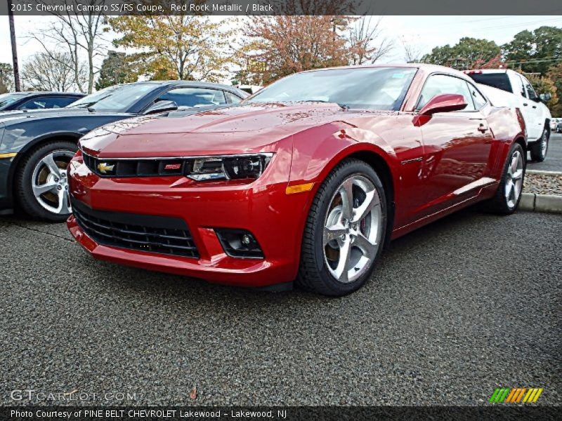 Front 3/4 View of 2015 Camaro SS/RS Coupe