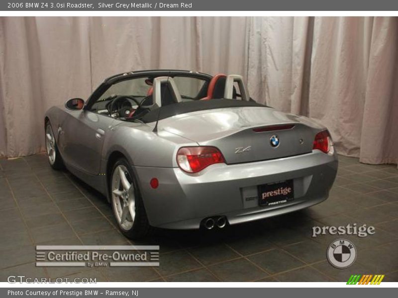 Silver Grey Metallic / Dream Red 2006 BMW Z4 3.0si Roadster