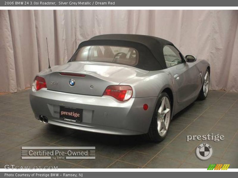 Silver Grey Metallic / Dream Red 2006 BMW Z4 3.0si Roadster