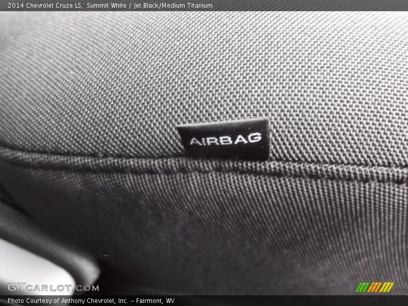 Summit White / Jet Black/Medium Titanium 2014 Chevrolet Cruze LS
