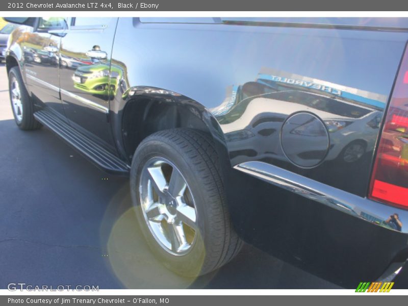 Black / Ebony 2012 Chevrolet Avalanche LTZ 4x4