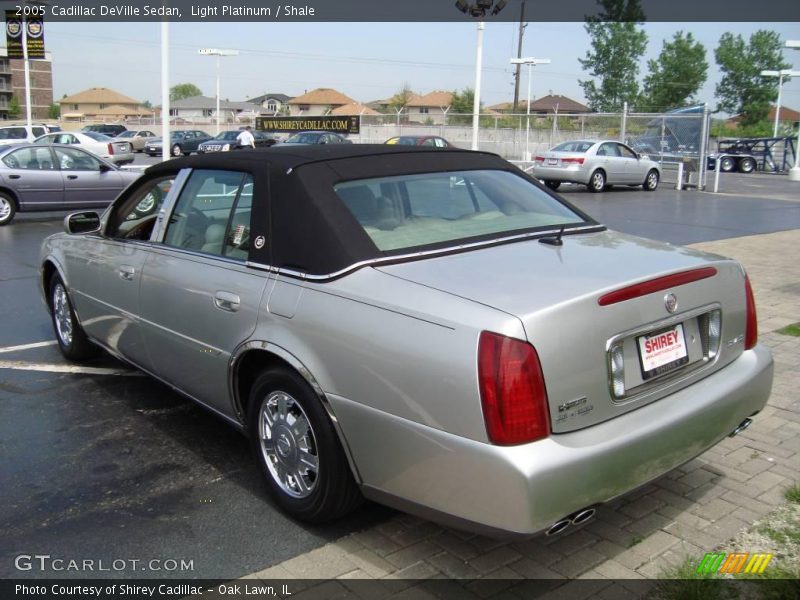 Light Platinum / Shale 2005 Cadillac DeVille Sedan