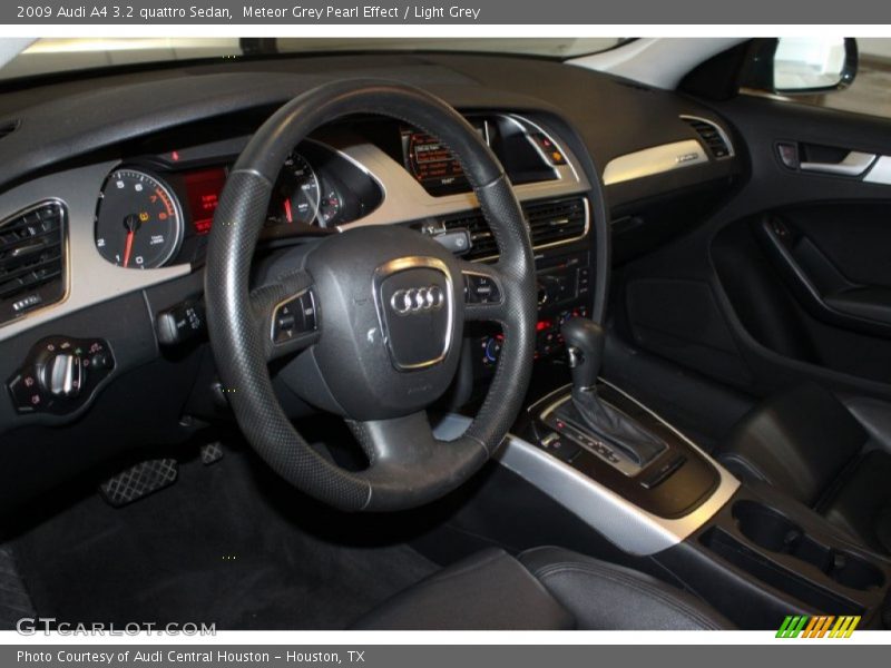 Meteor Grey Pearl Effect / Light Grey 2009 Audi A4 3.2 quattro Sedan