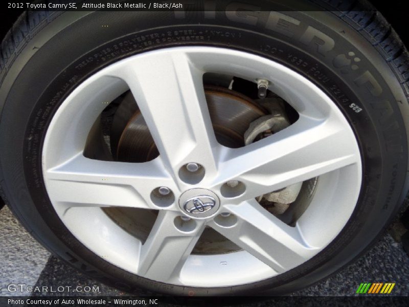 Attitude Black Metallic / Black/Ash 2012 Toyota Camry SE
