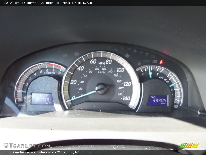 Attitude Black Metallic / Black/Ash 2012 Toyota Camry SE
