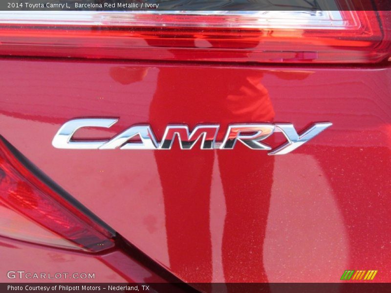 Barcelona Red Metallic / Ivory 2014 Toyota Camry L