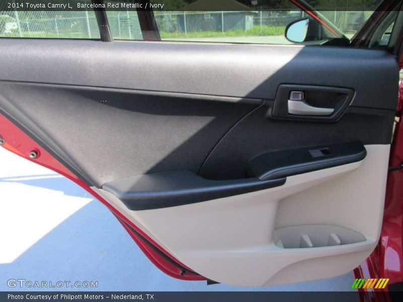 Barcelona Red Metallic / Ivory 2014 Toyota Camry L