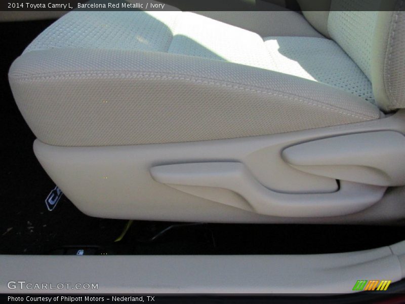 Barcelona Red Metallic / Ivory 2014 Toyota Camry L