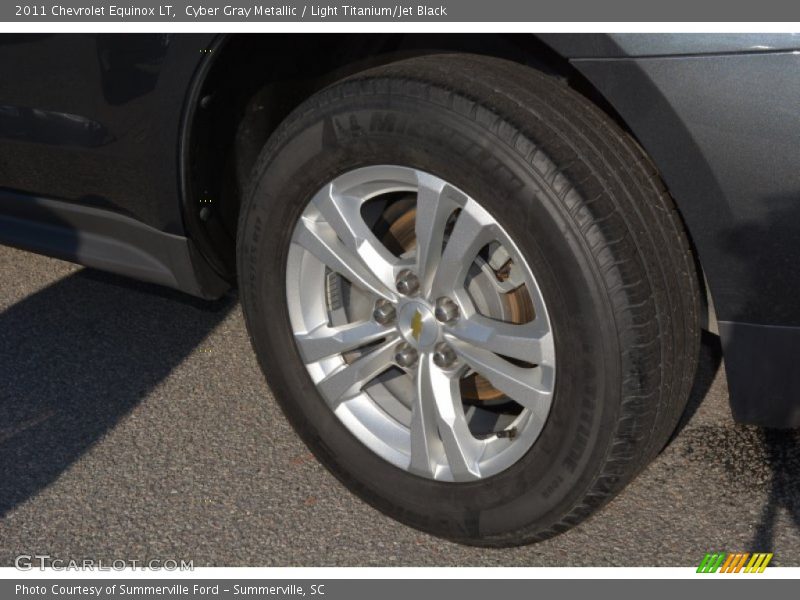Cyber Gray Metallic / Light Titanium/Jet Black 2011 Chevrolet Equinox LT