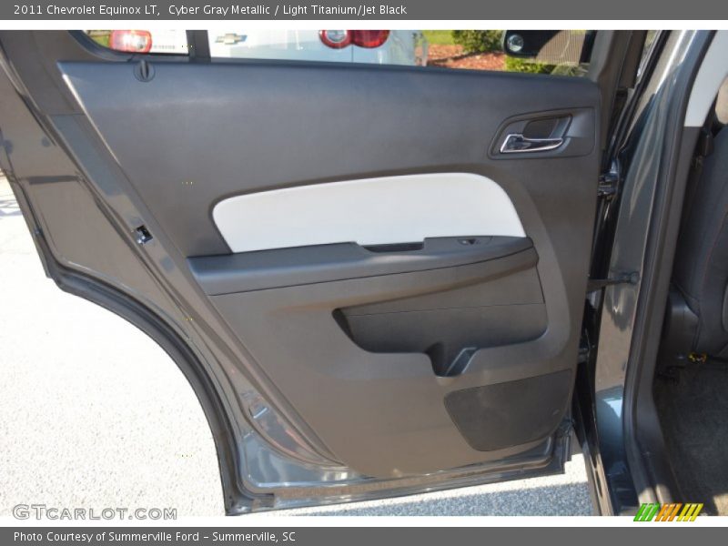 Cyber Gray Metallic / Light Titanium/Jet Black 2011 Chevrolet Equinox LT