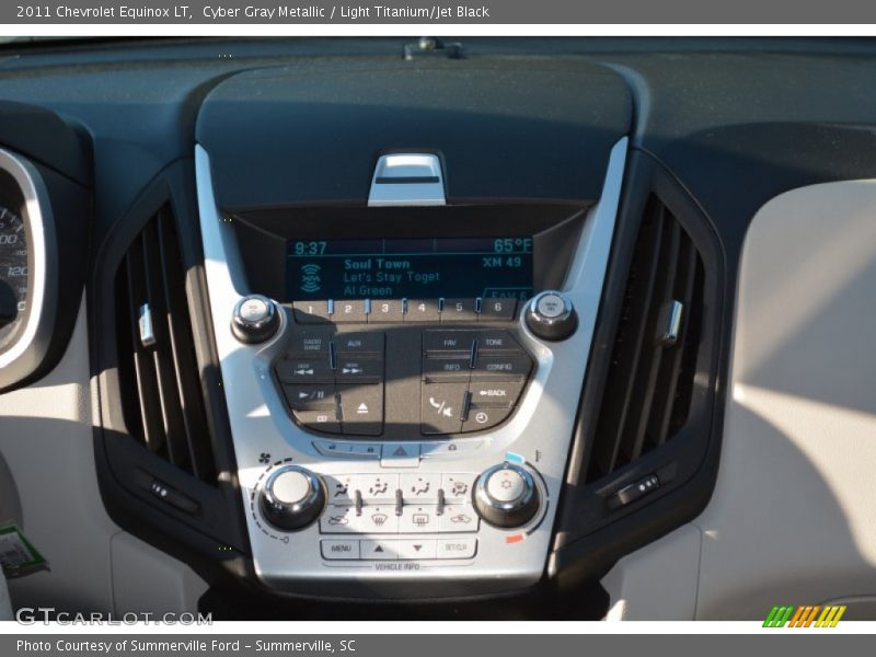 Cyber Gray Metallic / Light Titanium/Jet Black 2011 Chevrolet Equinox LT