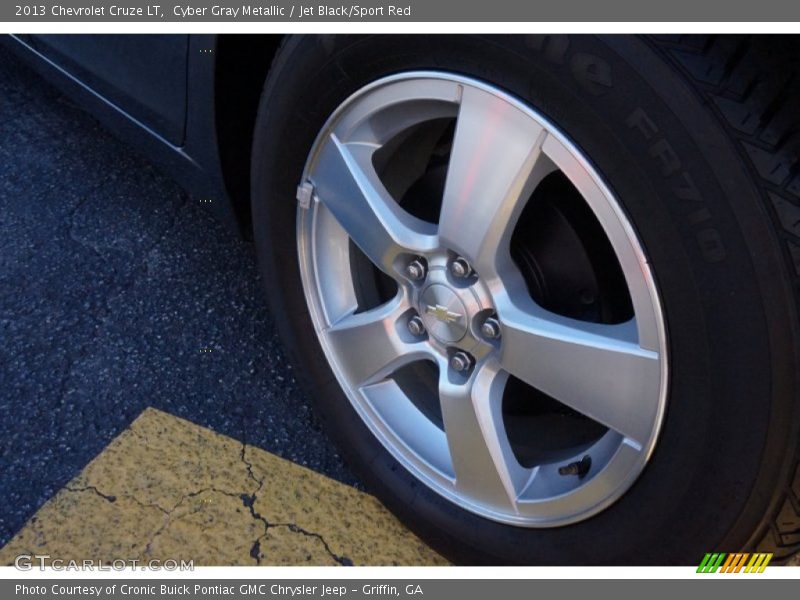 Cyber Gray Metallic / Jet Black/Sport Red 2013 Chevrolet Cruze LT
