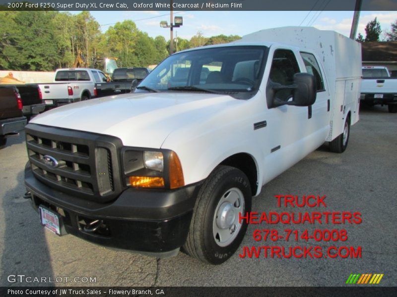 Oxford White Clearcoat / Medium Flint 2007 Ford F250 Super Duty XL Crew Cab