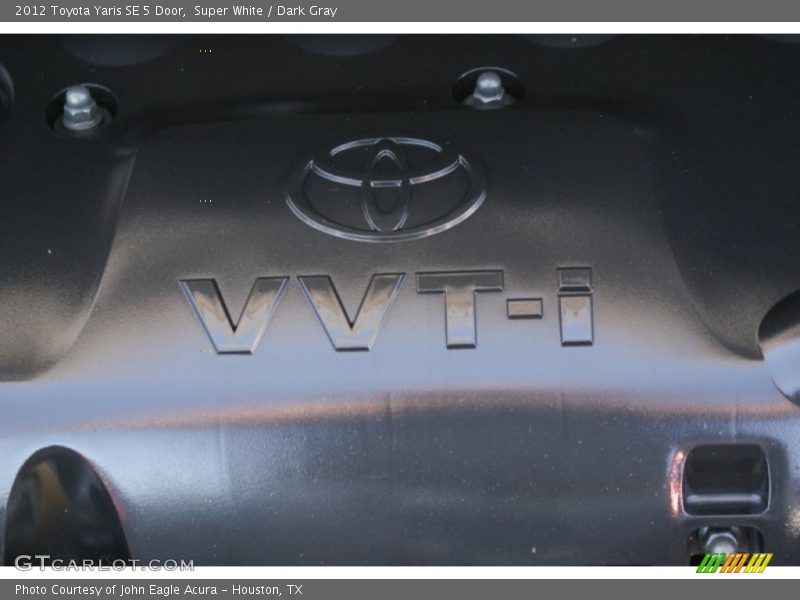 Super White / Dark Gray 2012 Toyota Yaris SE 5 Door