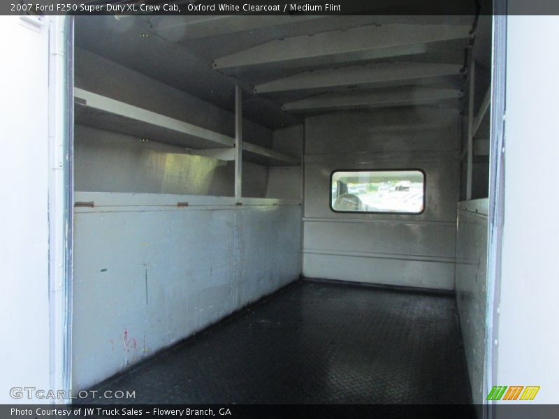 Oxford White Clearcoat / Medium Flint 2007 Ford F250 Super Duty XL Crew Cab