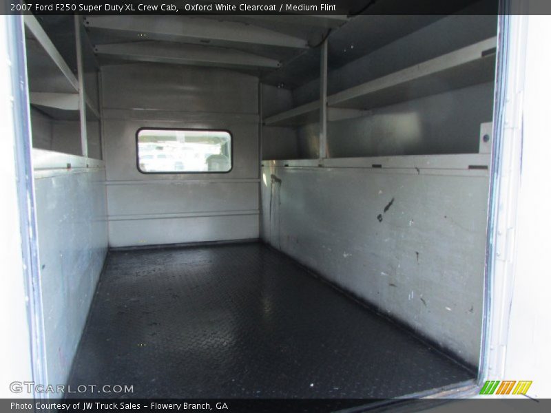 Oxford White Clearcoat / Medium Flint 2007 Ford F250 Super Duty XL Crew Cab