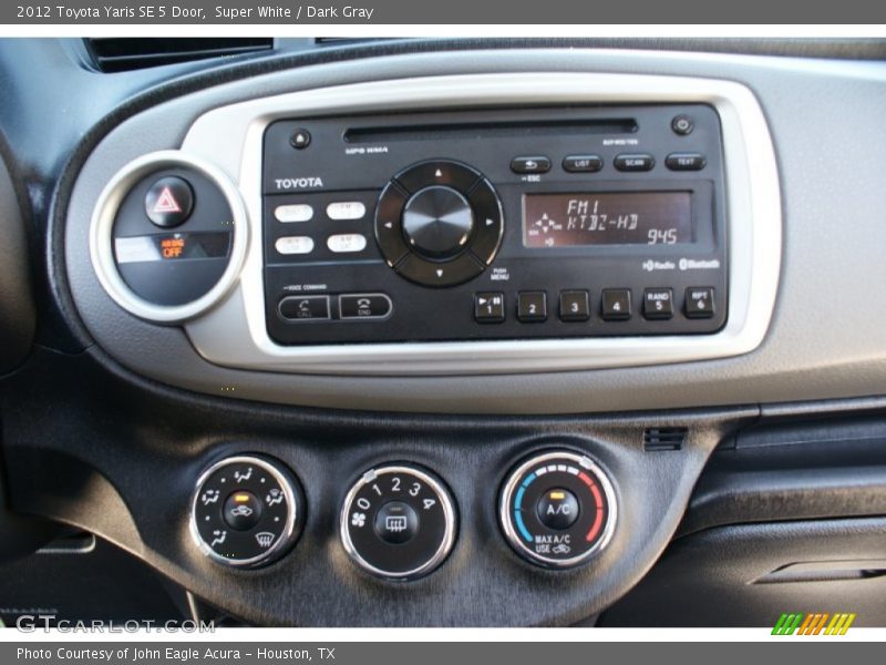 Super White / Dark Gray 2012 Toyota Yaris SE 5 Door