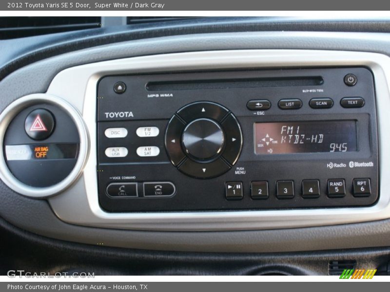 Super White / Dark Gray 2012 Toyota Yaris SE 5 Door