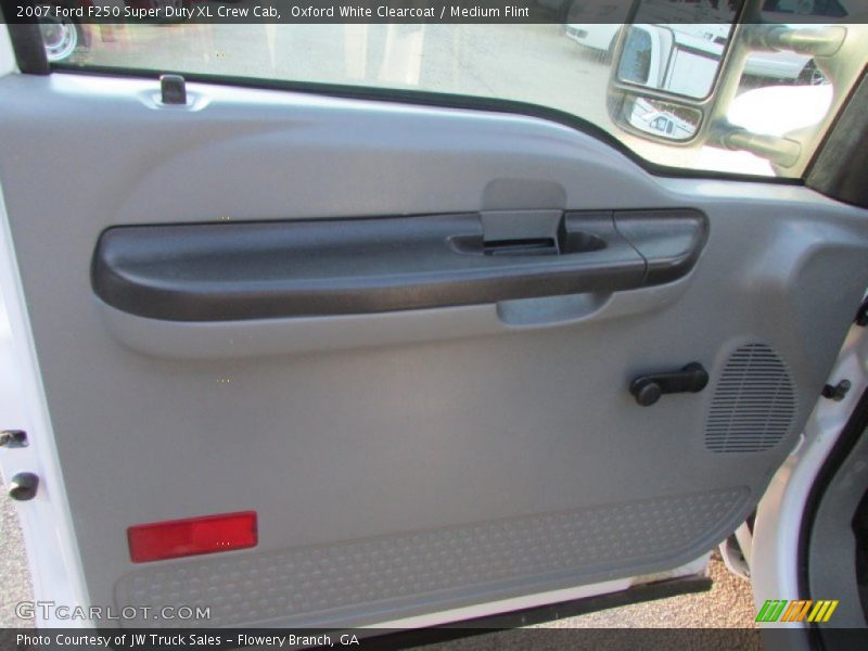 Oxford White Clearcoat / Medium Flint 2007 Ford F250 Super Duty XL Crew Cab