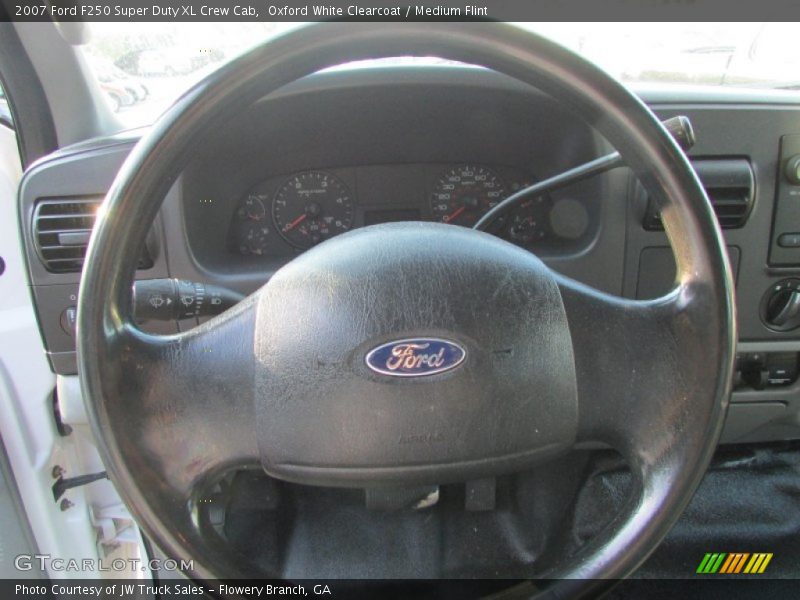 Oxford White Clearcoat / Medium Flint 2007 Ford F250 Super Duty XL Crew Cab