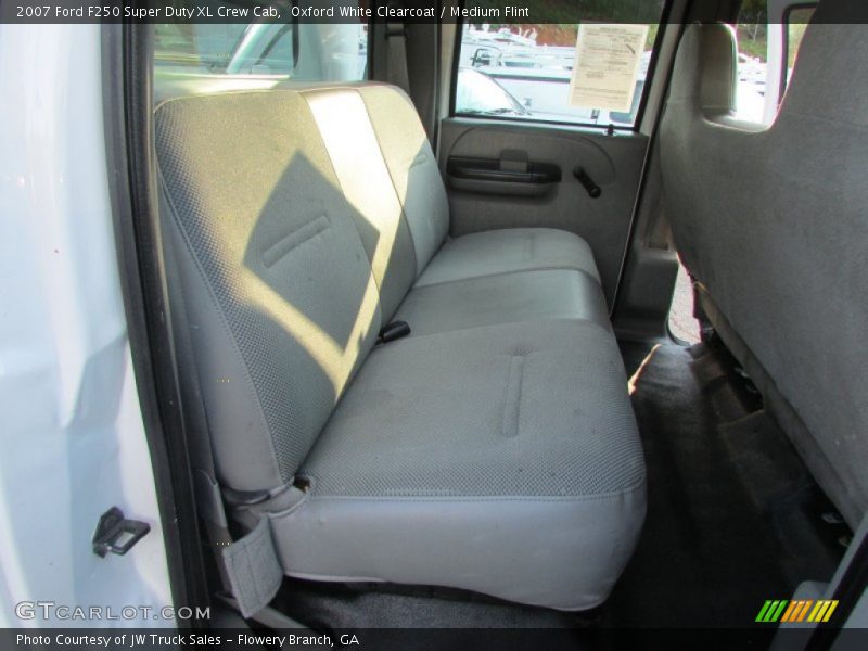 Oxford White Clearcoat / Medium Flint 2007 Ford F250 Super Duty XL Crew Cab