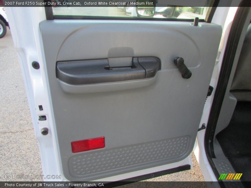 Oxford White Clearcoat / Medium Flint 2007 Ford F250 Super Duty XL Crew Cab