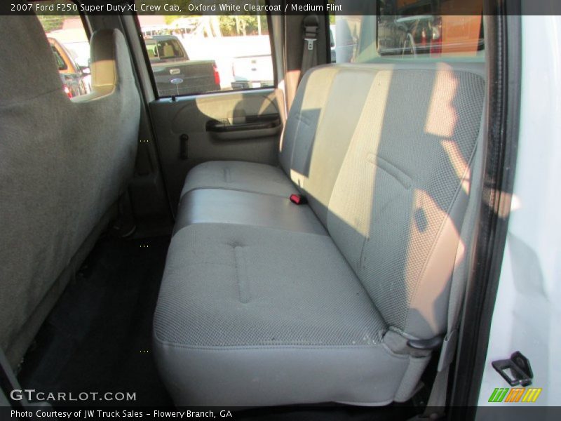 Oxford White Clearcoat / Medium Flint 2007 Ford F250 Super Duty XL Crew Cab